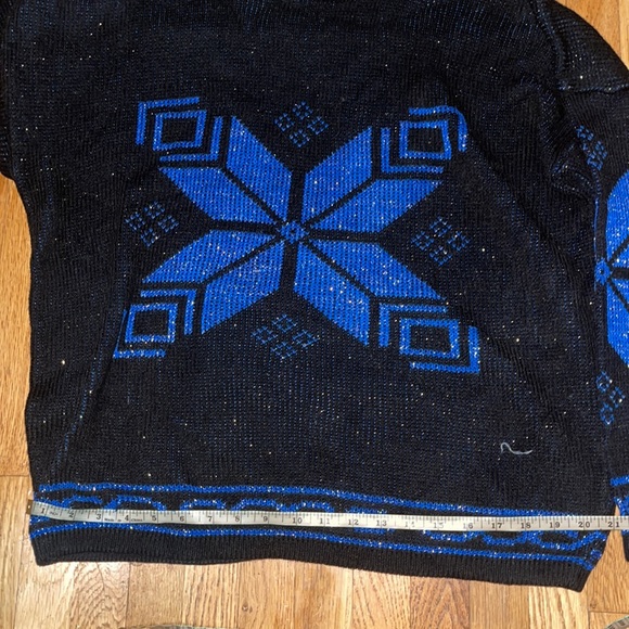 Black and blue 80’s Sweater - Picture 5 of 5